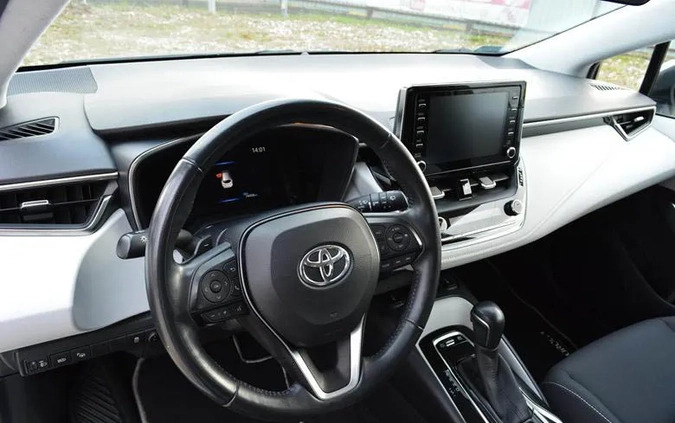 Toyota Corolla cena 89900 przebieg: 74000, rok produkcji 2019 z Głowno małe 781